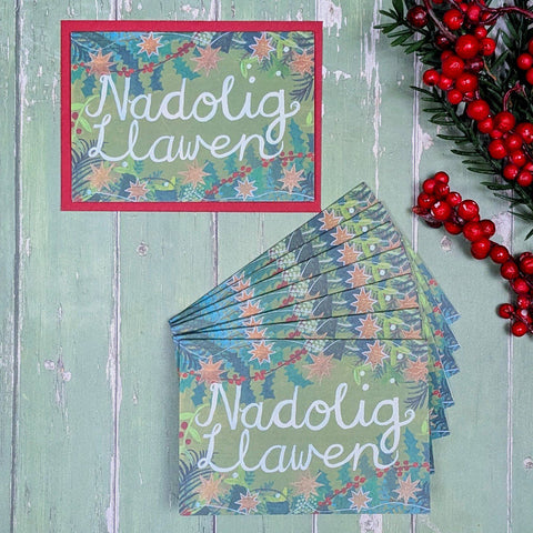 Cardiau Nadolig 'Nadolig Llawen Wreath' gan Lizzie Spikes