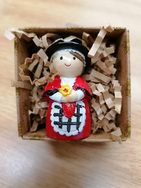 'Ladi Gymreig' - Cofrodd Polyresin