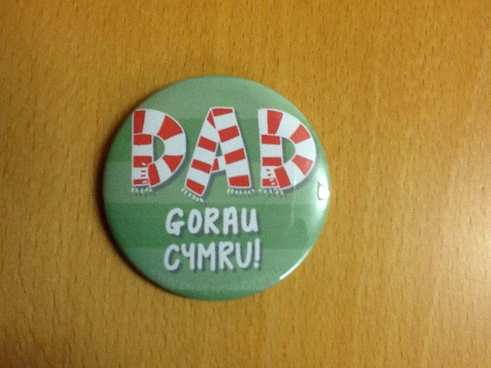 'Dad Gorau Cymru!' Badge
