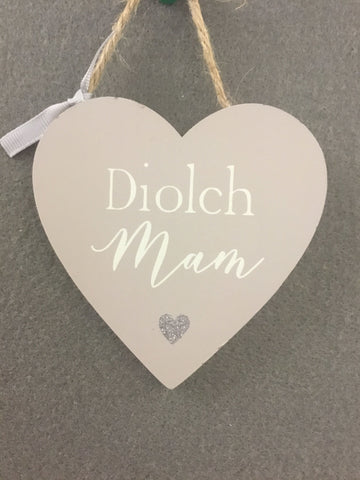 Wooden Heart Hanging Decoration 'Diolch Mam' (Thanks Mum)