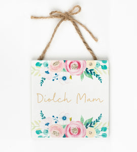 Hanging decoration 'Diolch Mam'